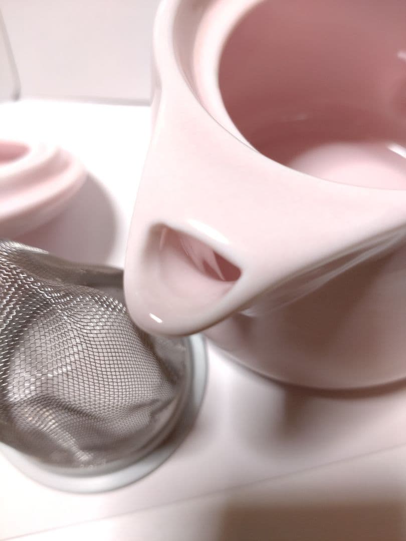 ハローキティ 食器セット■ティーポット/カップ &陶磁器製カップ& 醤油差し