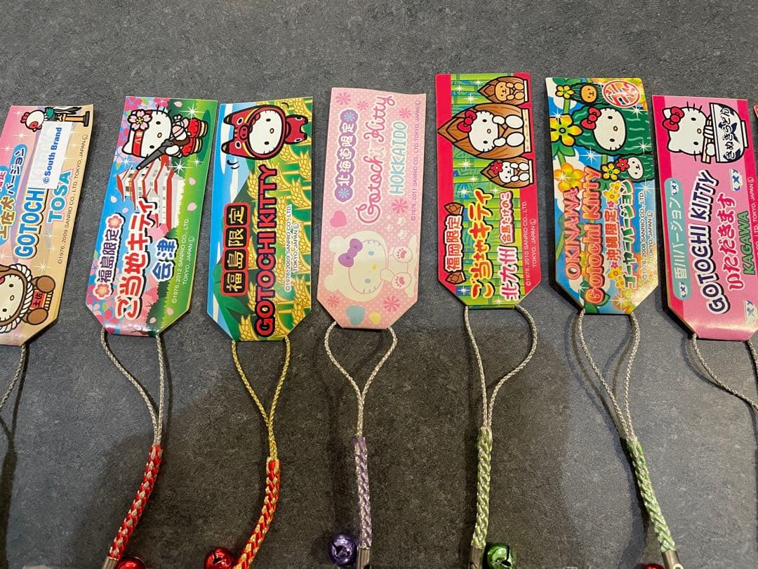 即発送可　ハローキティご当地 ストラップ 10個セット　全国各地　まとめ売り