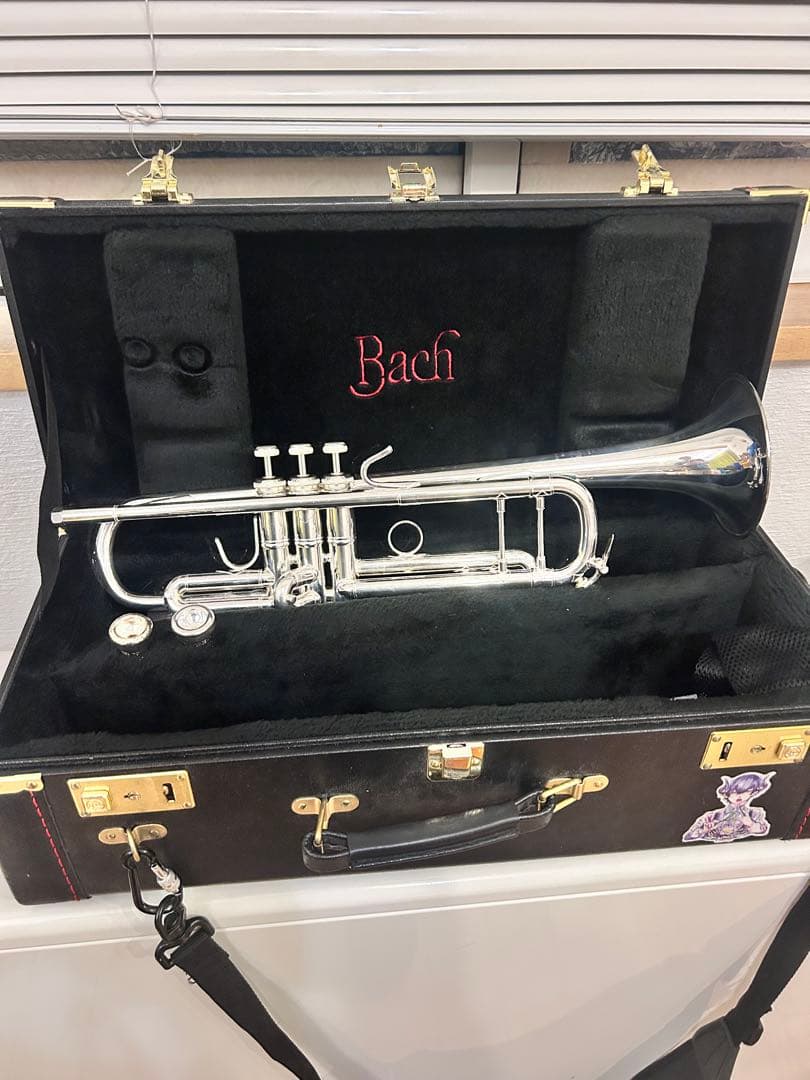Bach 中古トランペット　180ML 37SP
