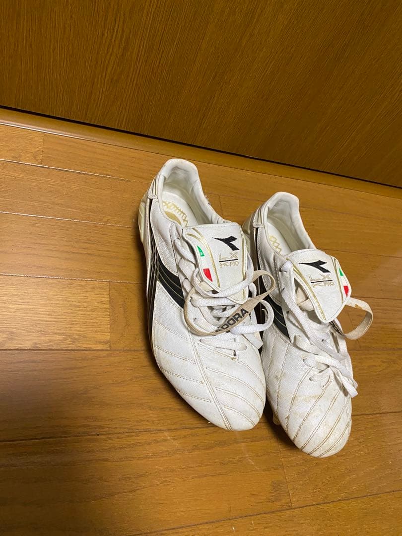 【最終価格】【即購入OK】ディアドラDIADORAサッカースパイク