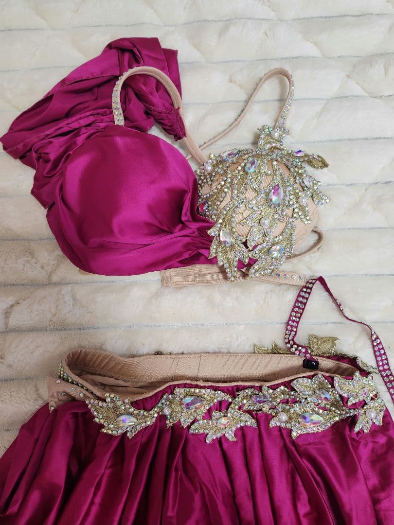 美品　ベリーダンス　オリエンタル　衣装　ピンク