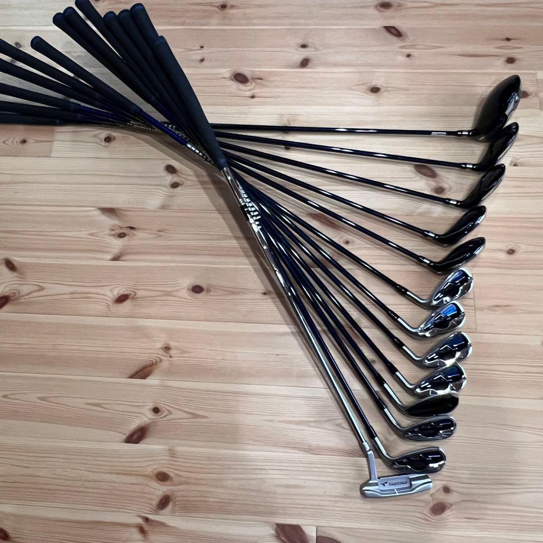 TOURSTAGEのViQゴルフバッグとゴルフクラブ13本セット
