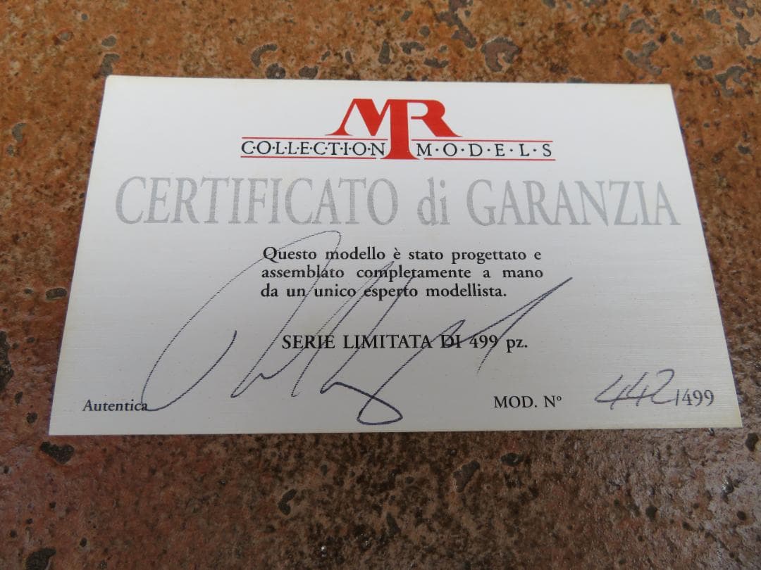 MR社製　1/43　フェラーリディーノ246GT　499台限定生産品