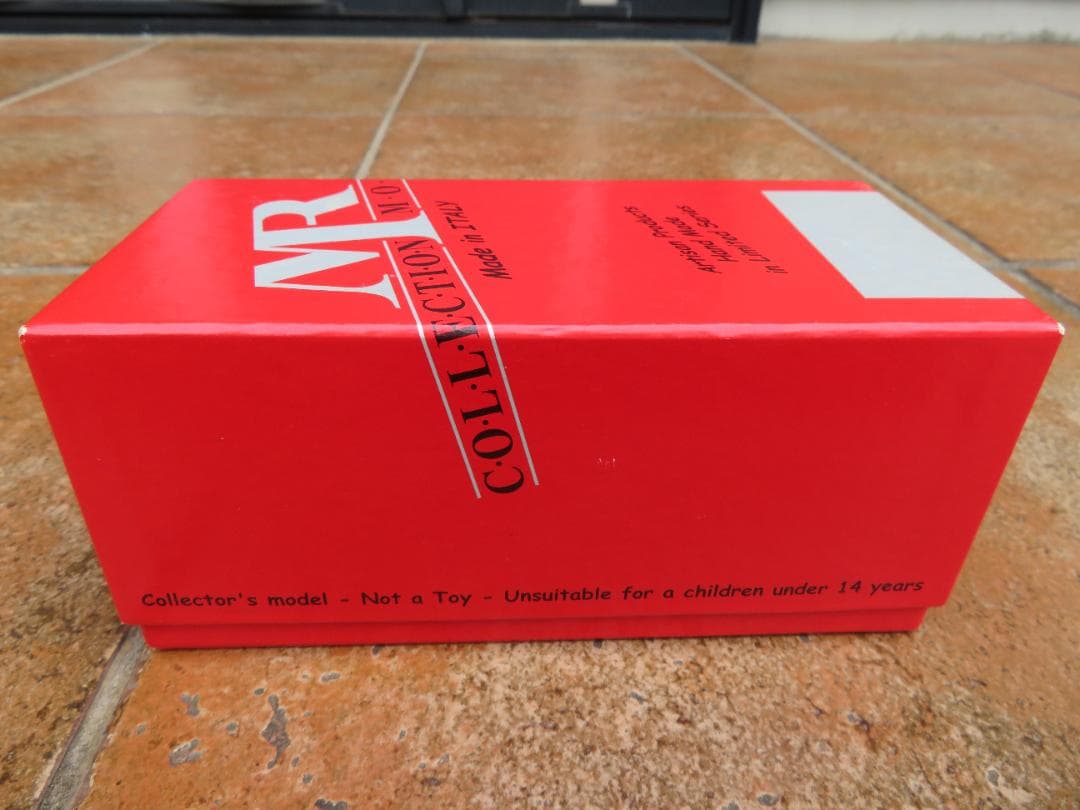 MR社製　1/43　フェラーリディーノ246GT　499台限定生産品