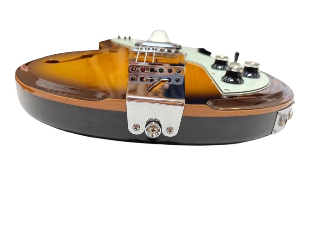 d*3様 Italia Guitars Mondial Classic 涼宮ハル