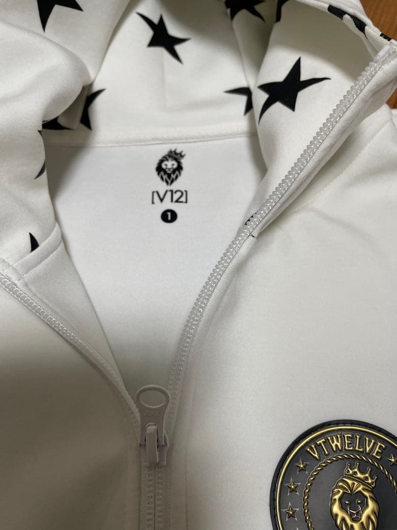 ★V TWELVE 星柄フード ジップアップベスト★