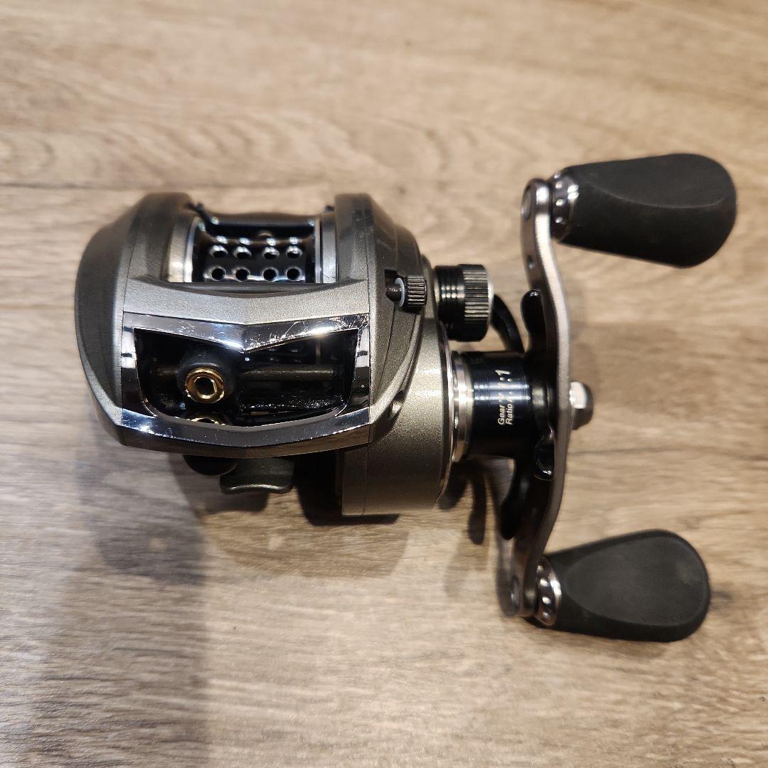 ABU Garcia REVO LT【アブガルシア】左ハンドル