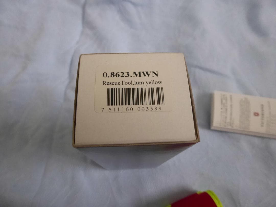 Victorinox 未使用【ヴィクトリノックス】レスキューツール　赤×黄