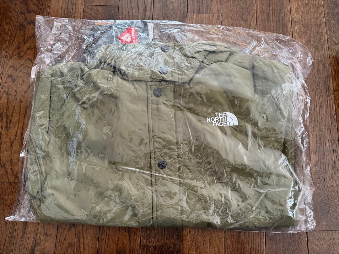 ノースフェイス　スキー　スノボ　ジャケット　新品タグ付き