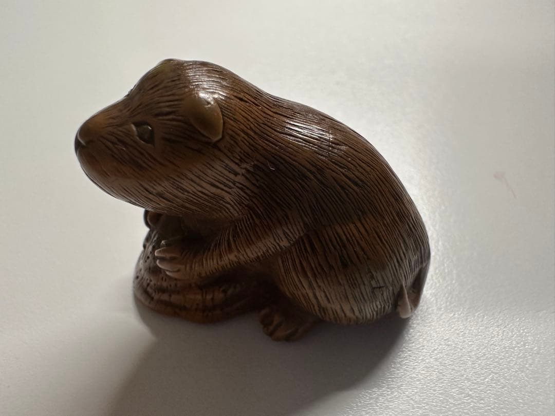 カワウソの根付(netsuke) 正信銘　木製　江戸時代