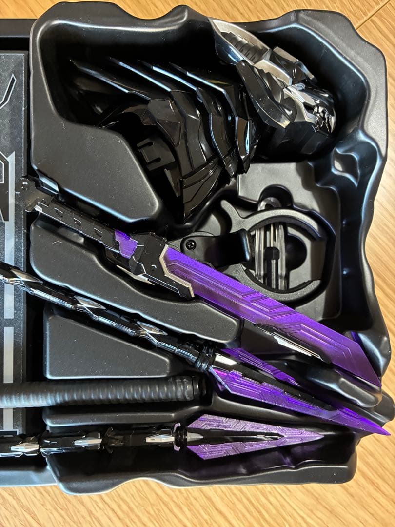 HOT TOYS ブラックパンサー フィギュア　アーティストコレクション