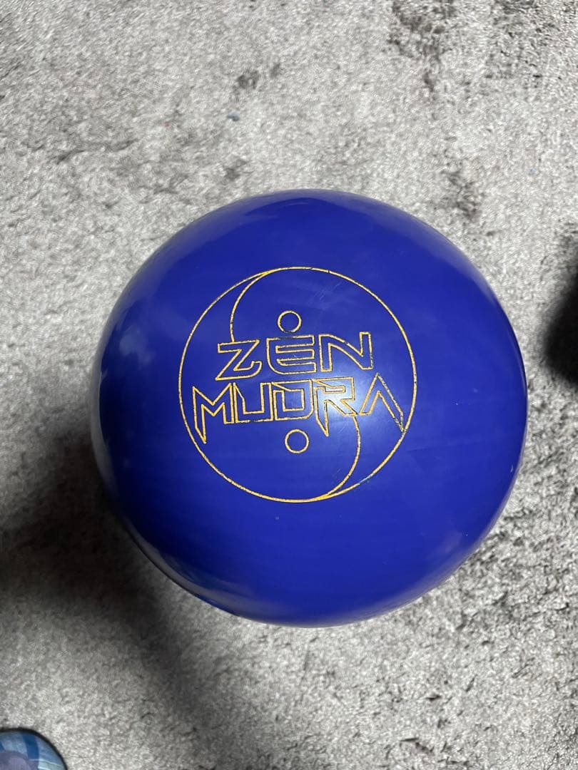 まな ZEN MIURA ボウリングボール 青