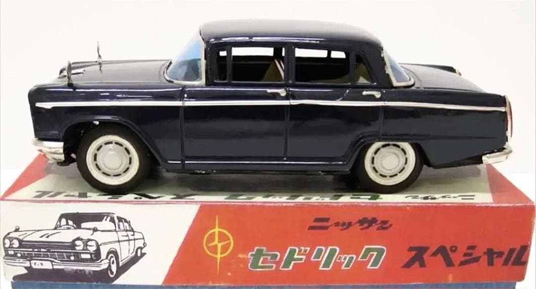 ブリキ　ニッサン　セドリック　日産　昭和レトロ