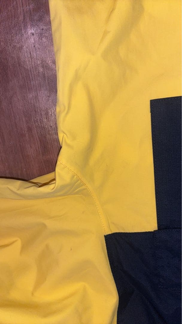 【新品・未使用/アウトレット品】 イエロー✖️ブラック フード付きジャケット　M