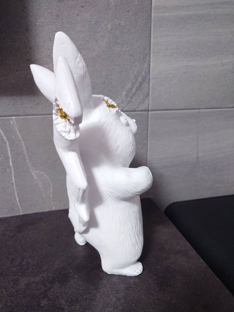 Kダニエルアーシャム　ピカチュウ　フィギュア　クリスタルゴールドカラー