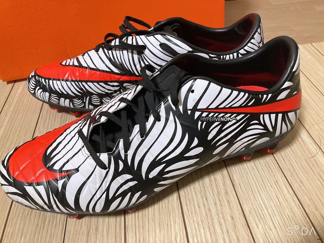 ナイキ　ハイパーヴェノム　スパイク　⑧⑧