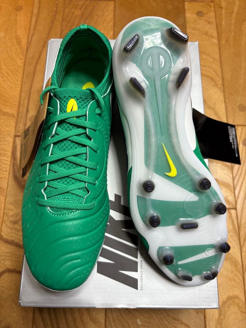 新品　大特価　限定　ナイキ　レジェンド 10 エリート FG LV8 25.5