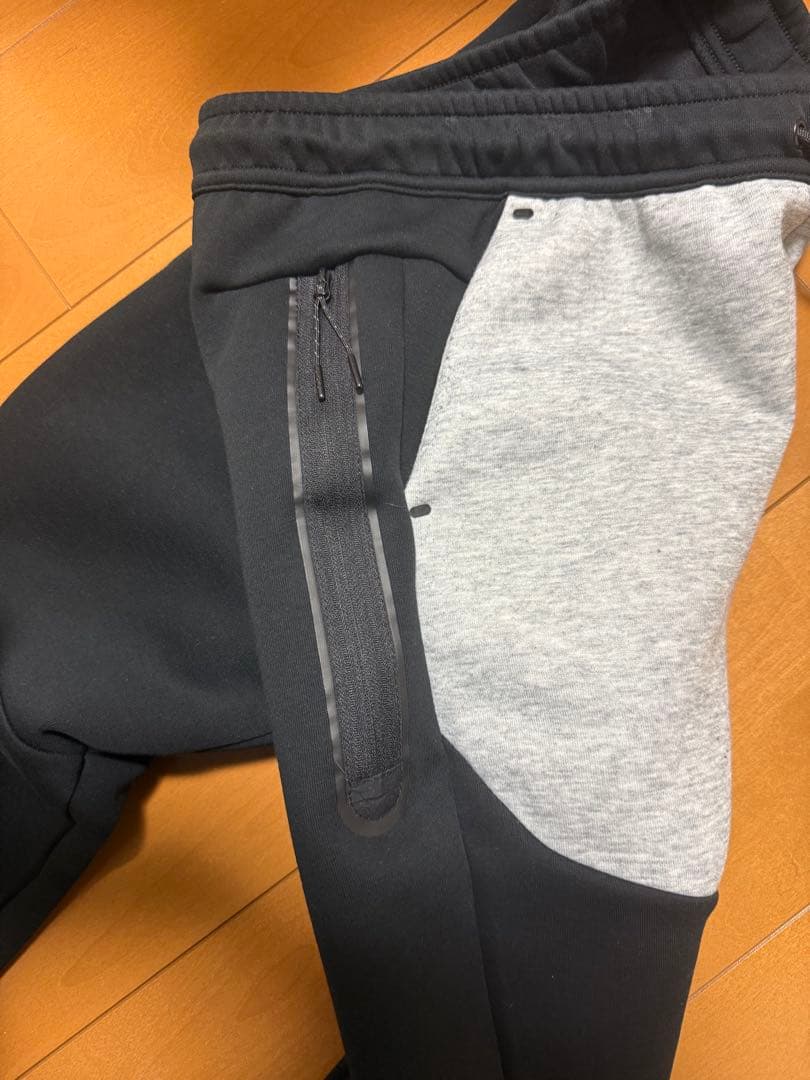 NIKEテックフリース下