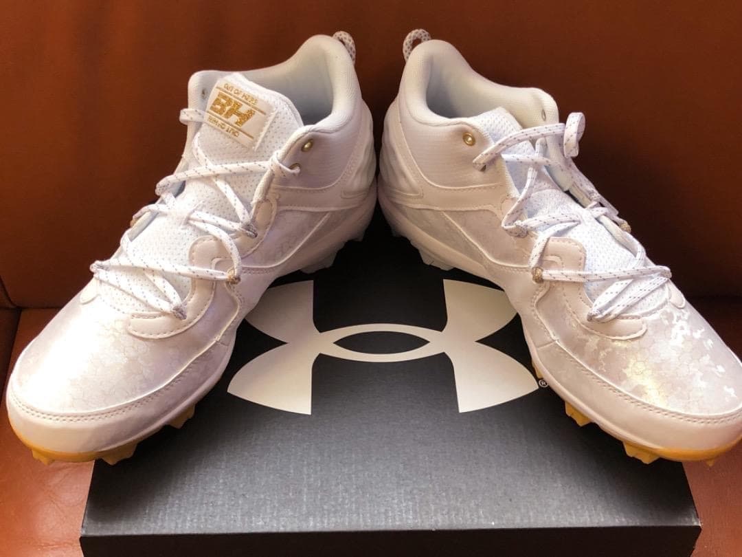 新品2026年USA国内限定アンダーアーマー野球ハーパー8MidRm30cm