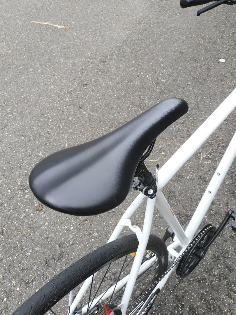 【手渡しのみ】700C クロスバイク 外装6段　ホワイト　美品