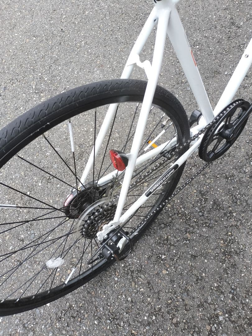 【手渡しのみ】700C クロスバイク 外装6段　ホワイト　美品