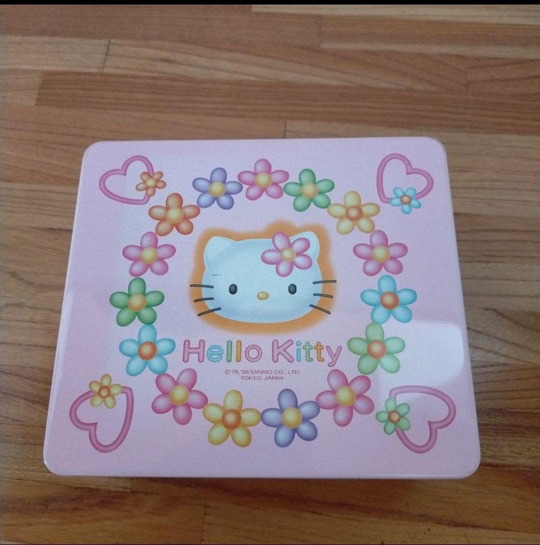 レトロ　サンリオ　ハローキティ　取っ手付き　ミニ　缶ケース