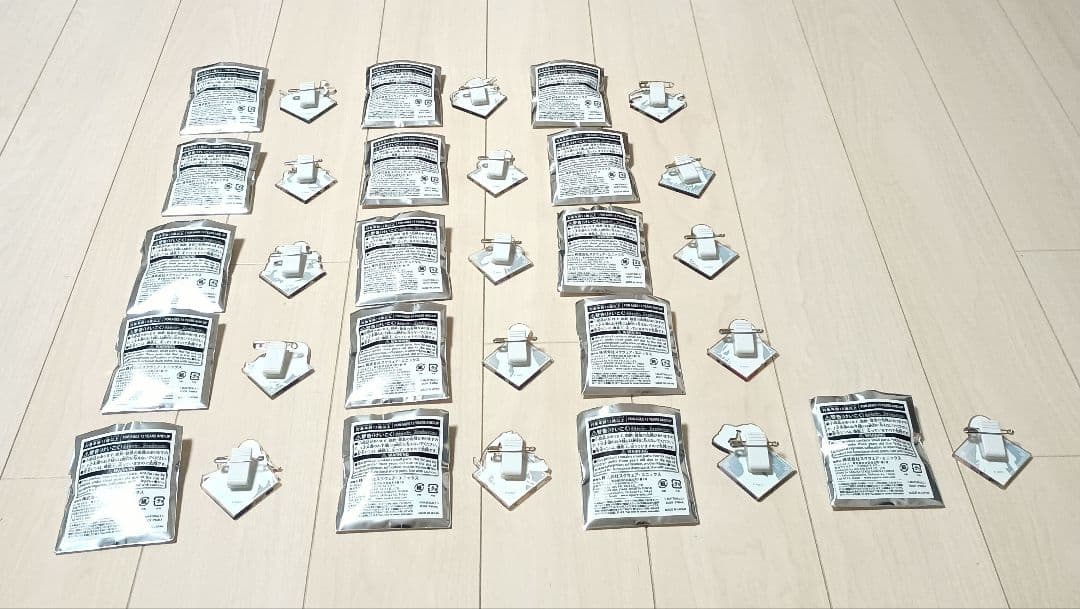 NieR　ニーア　アクリルバッジコレクション　16個セット