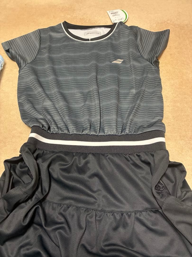Babolat ワンピーステニスウェア XL 新品タグ付き