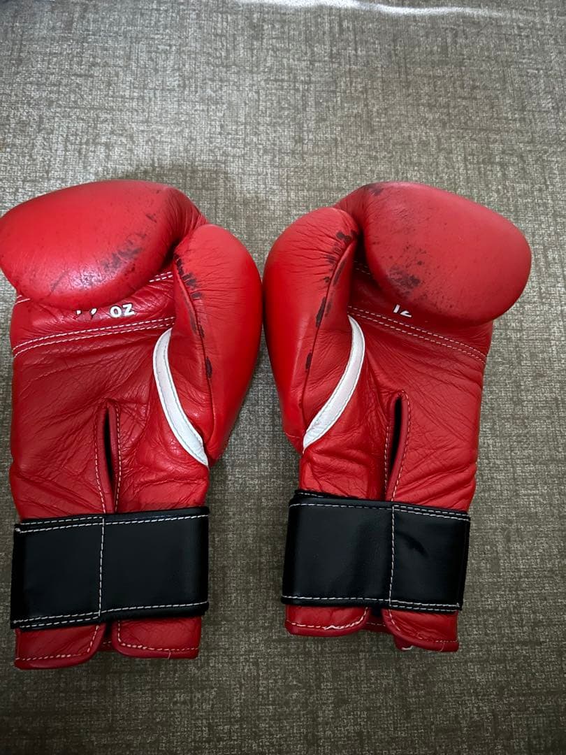 Winning ボクシンググローブ 12oz 赤