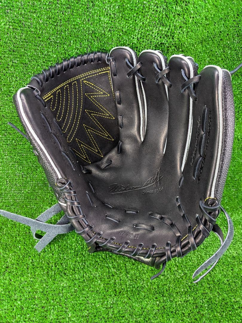 Wilson　ウイルソン　硬式用 　Wilson Staff DUAL　投手用