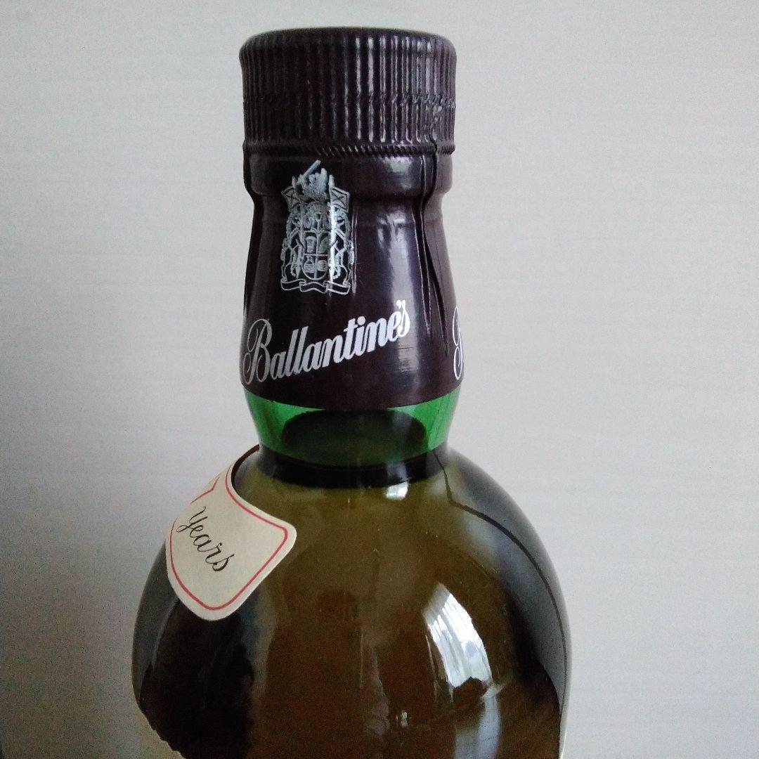 バランタイン　スコッチウイスキー　17年物（古酒　未開封　木箱入り）