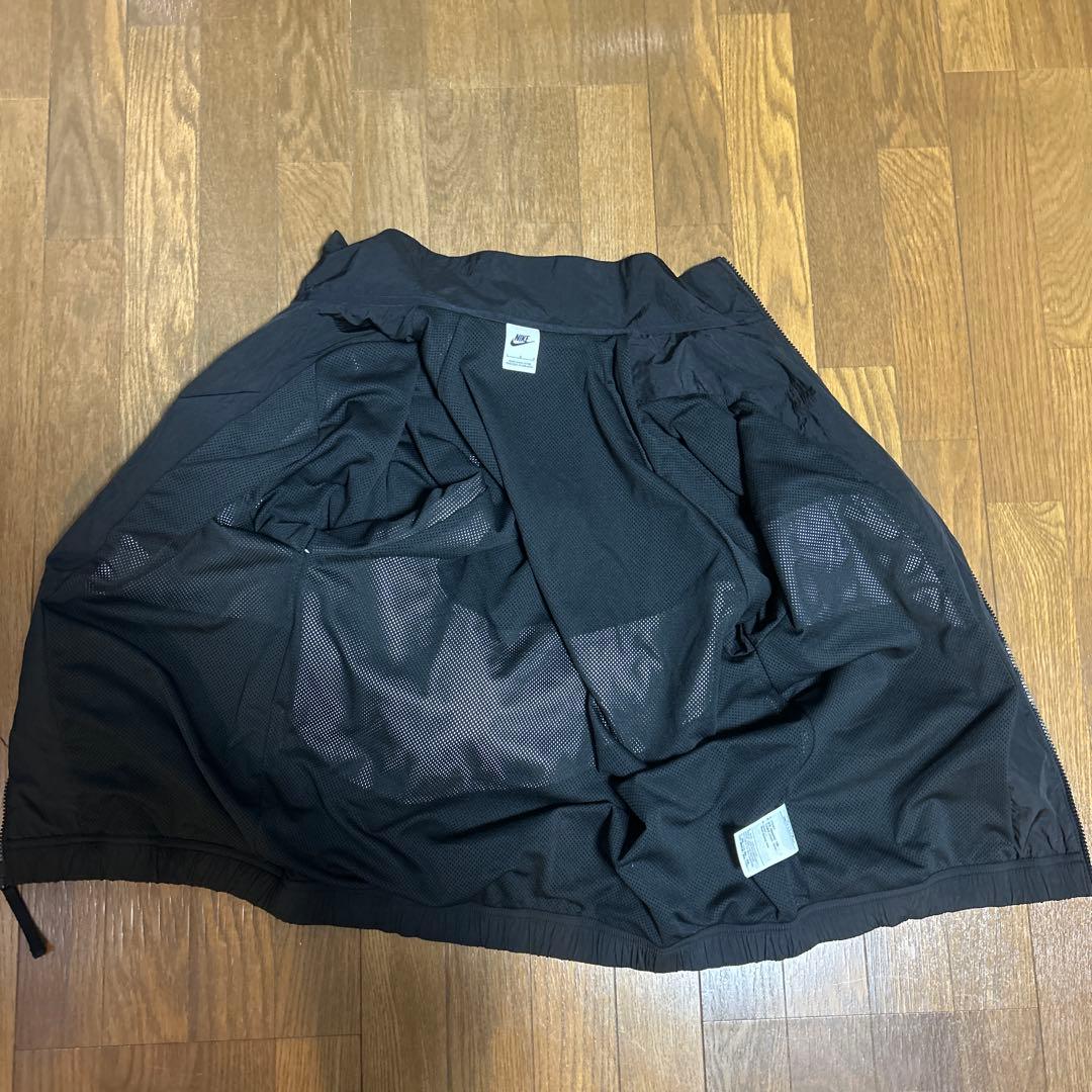 NIKE 黒 ウィンドブレーカー