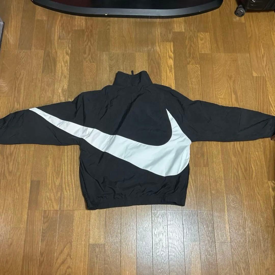 NIKE 黒 ウィンドブレーカー