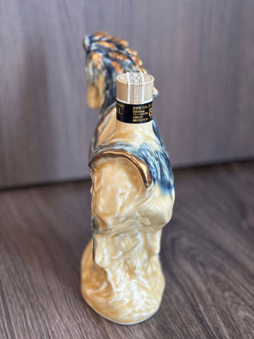 2014年午年サントリーローヤル 鳴海製糖ボトルウイスキー 600ml 未開封