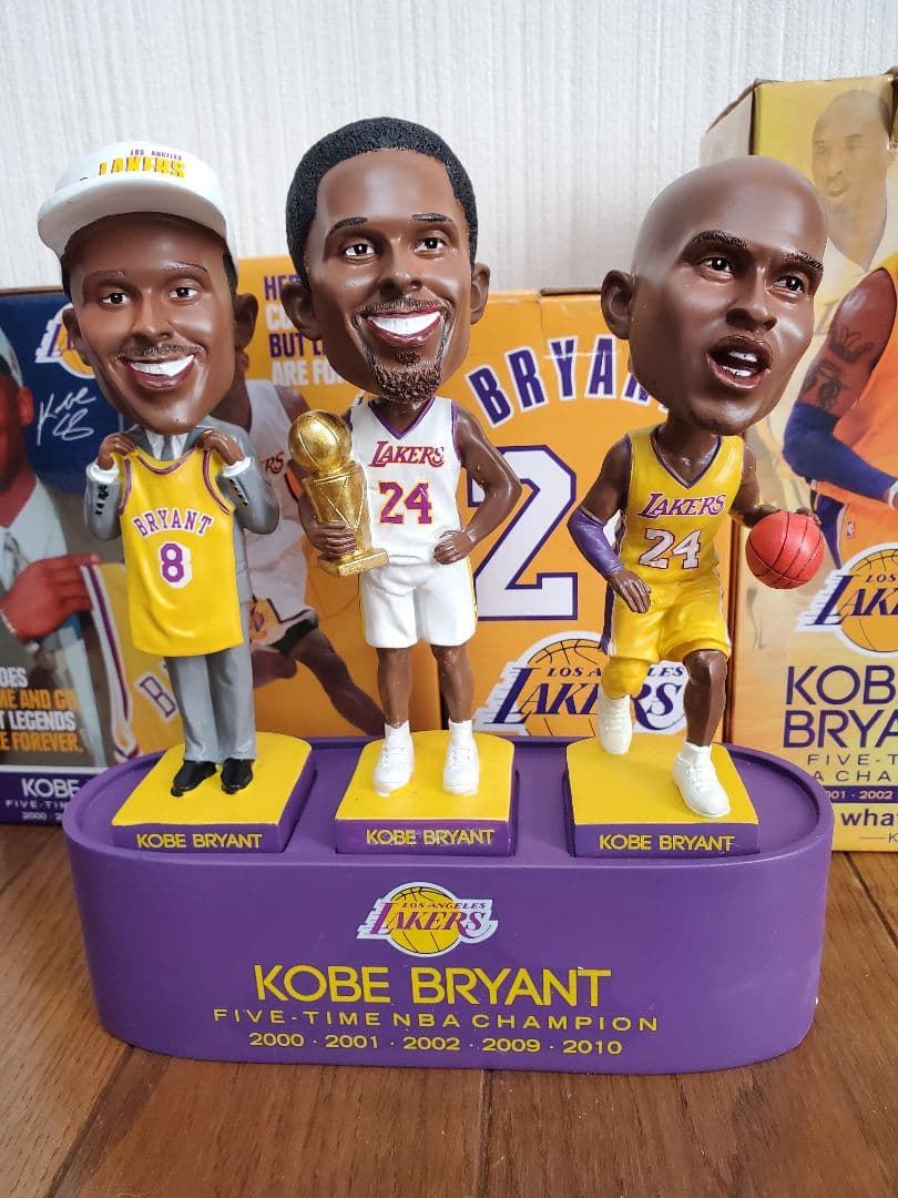 【超激レア】★コービー・ブライアント★ボブルヘッド(3体)台座付き☆会場配布品☆