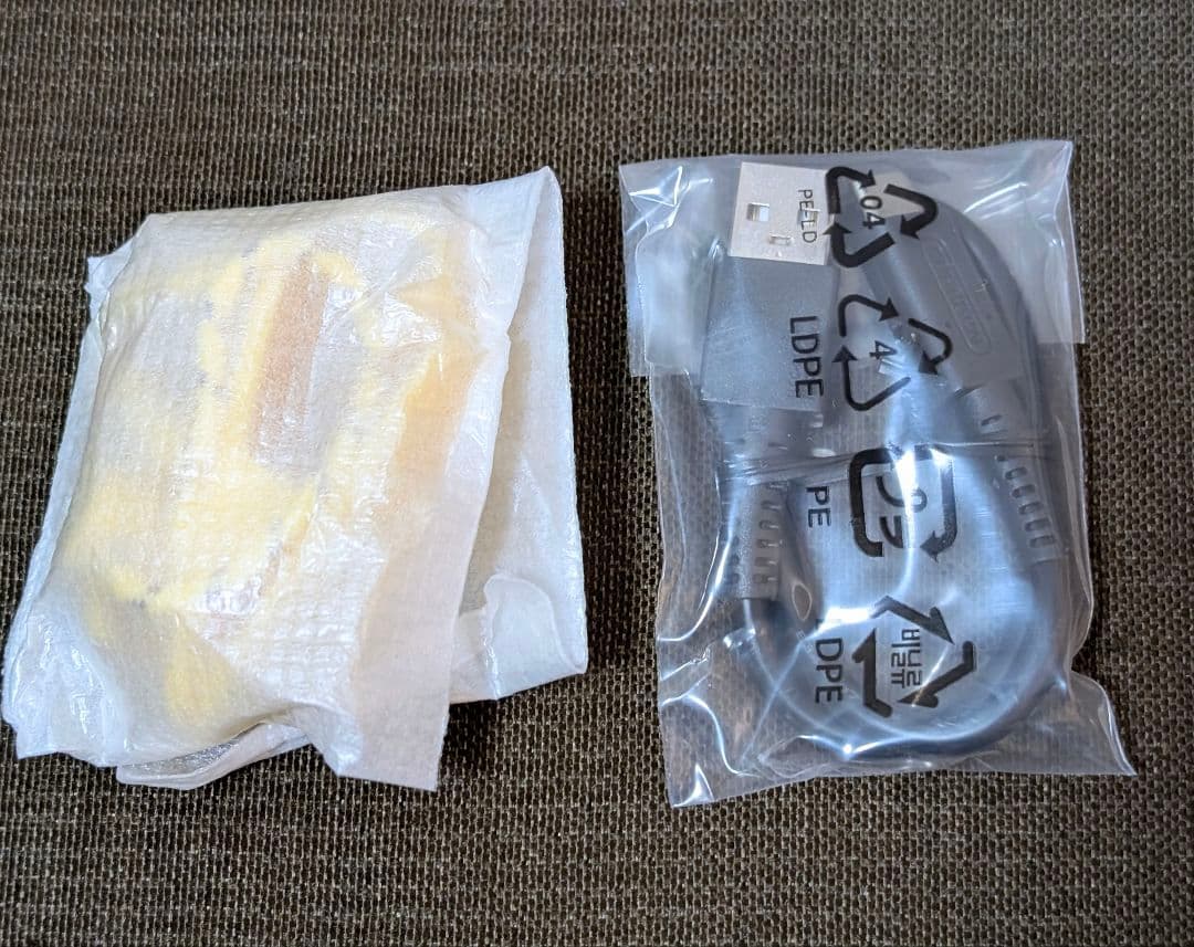 ポケモン GO Plus モンスターボールデザイン