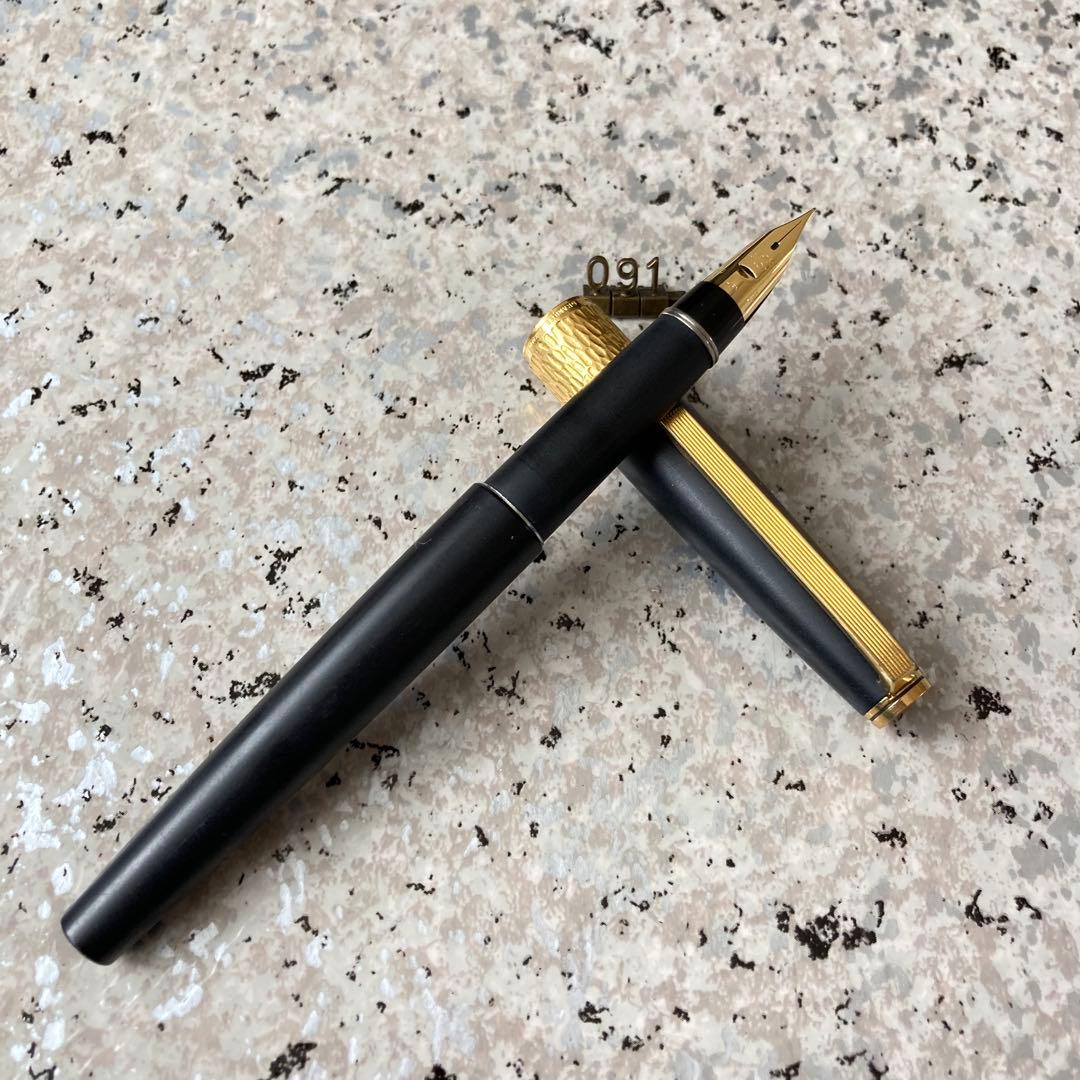 #091 オーバーホール済み 万年筆 PILOT CUSTOM 槌目 18k