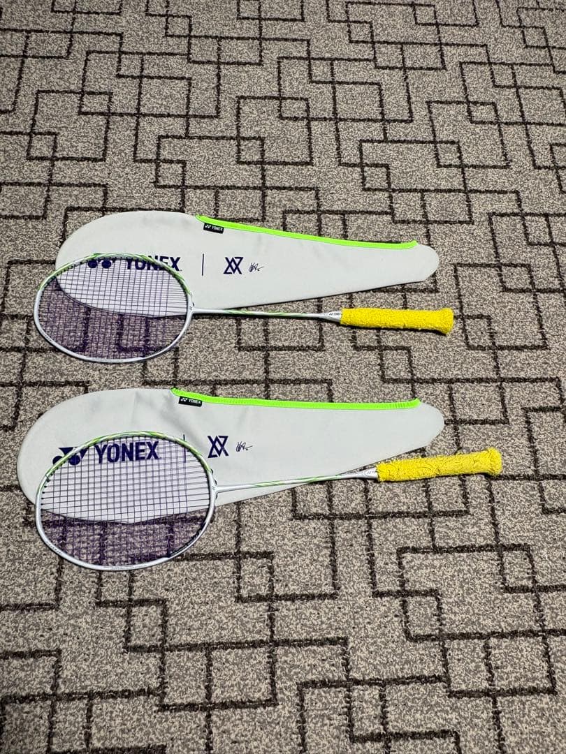 ヨネックス アストロクス100zz VA 4UG5 2本セット(別売可能)