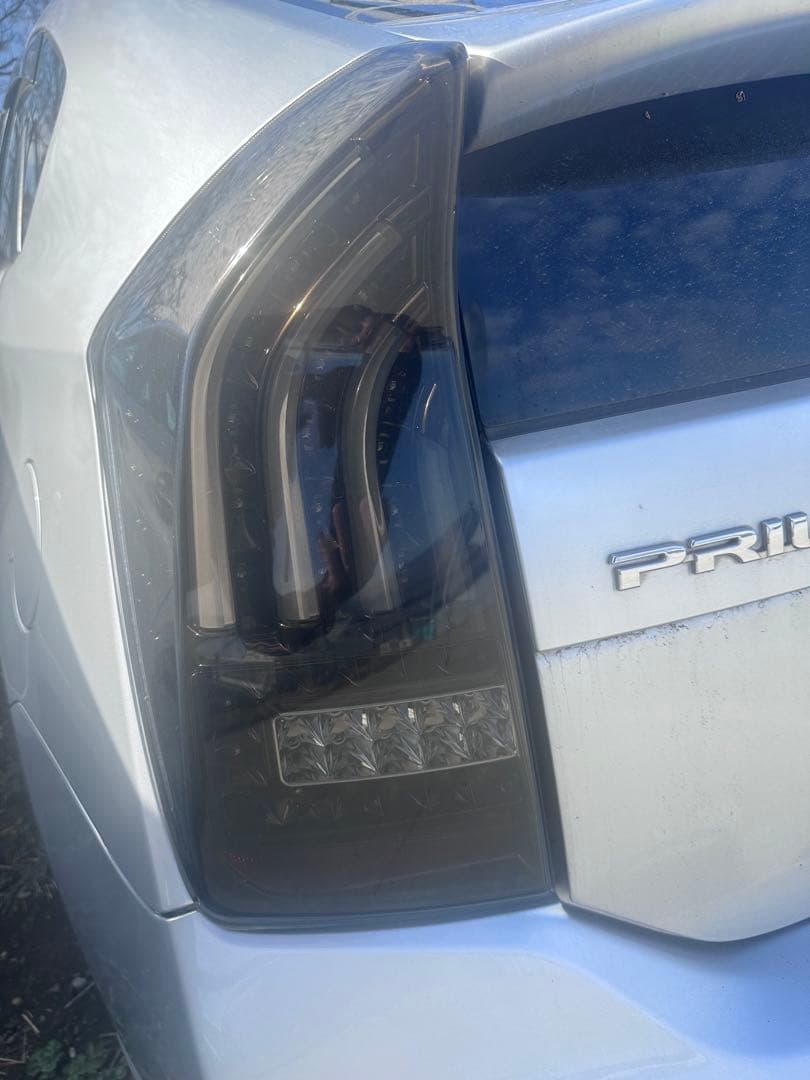 30 プリウス　社外　テールランプ　右左セット