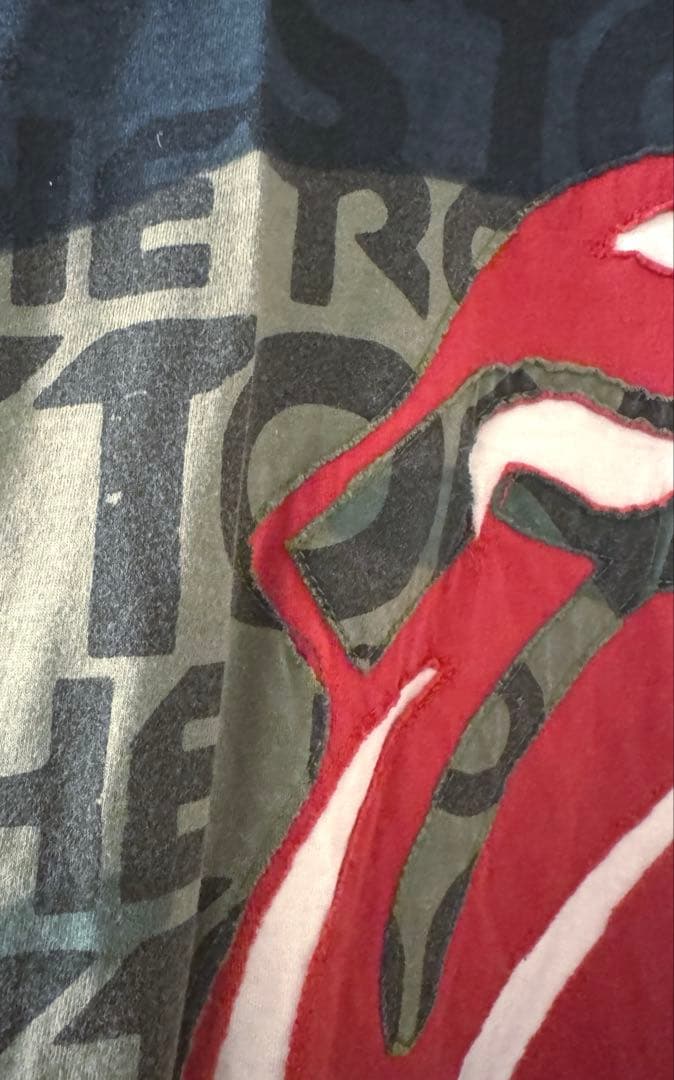 Buddhist Punk／ブディストパンク 迷彩柄ローリングストーンズTシャツ