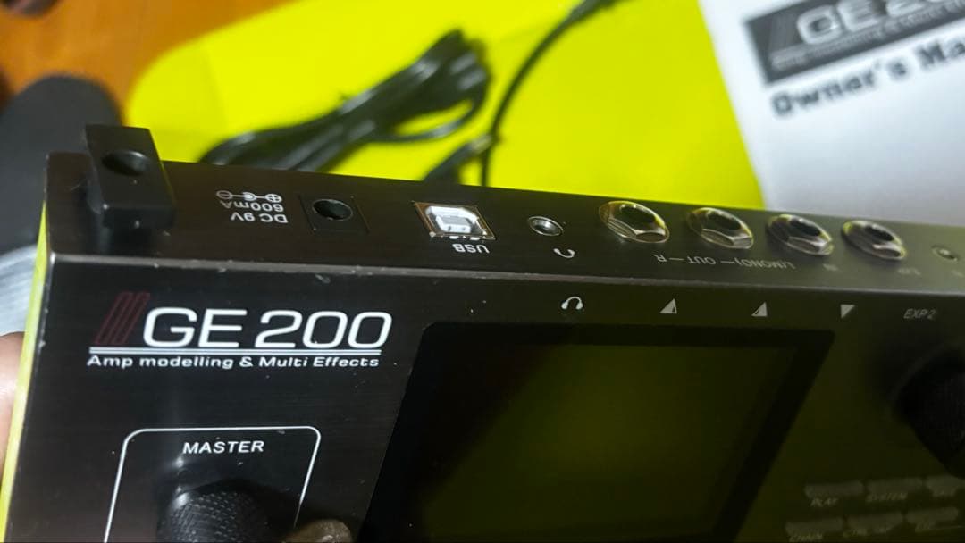 Mooer GE200 ギターマルチエフェクター