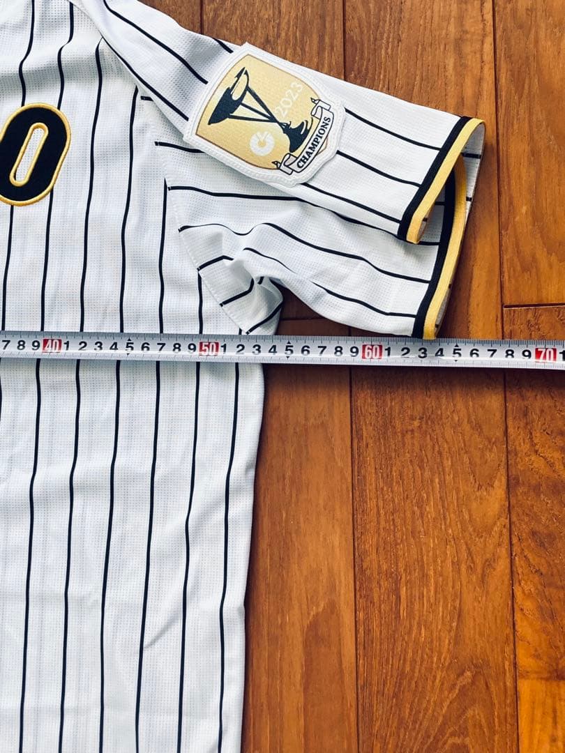 ミズノ　S 阪神タイガース　佐藤輝明　チャンピオンエンブレム付き　ユニフォーム