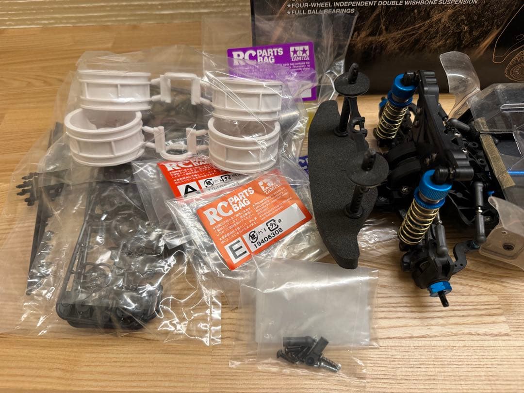 タミヤ XV02PRO 車体のみ おまけ付き