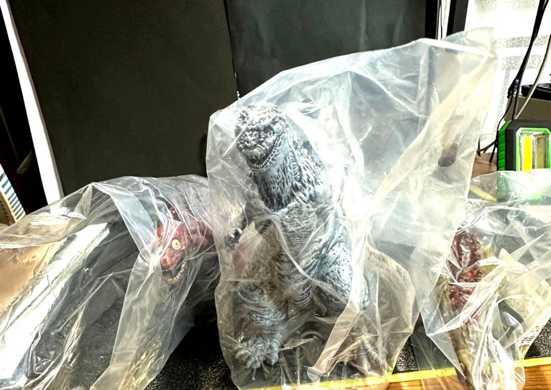 ムービーモンスター シンゴジラ形態変化重塗装3体セット、カード付き