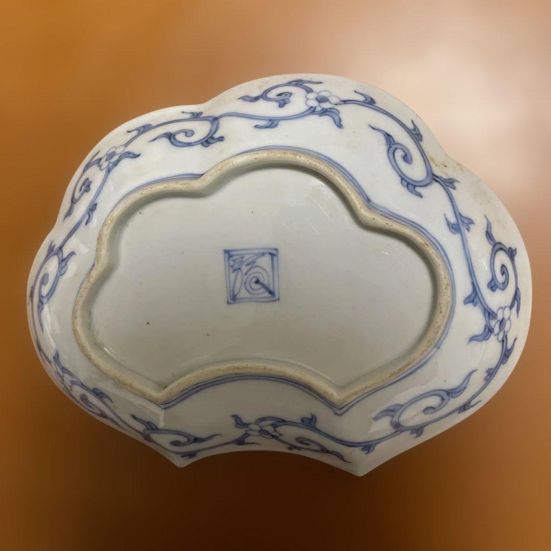 古伊万里の小皿　古い柿右衛門のサイン