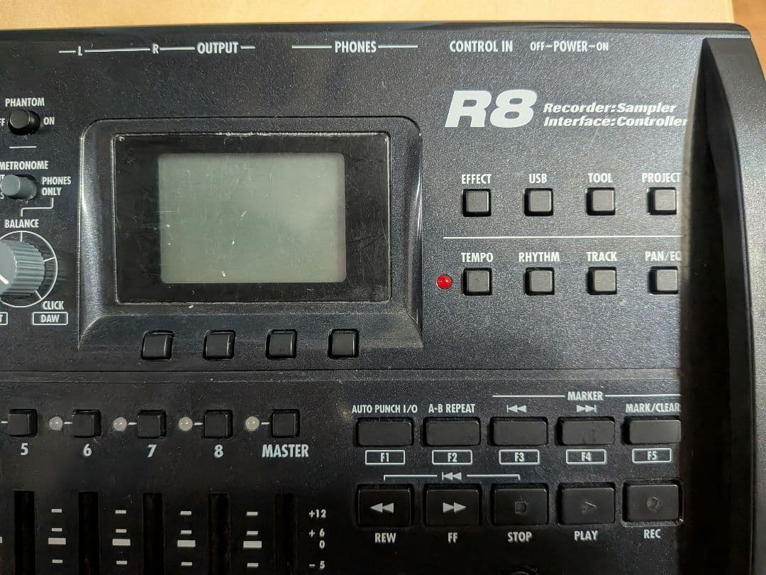 Zoom R8 マルチトラックレコーダー