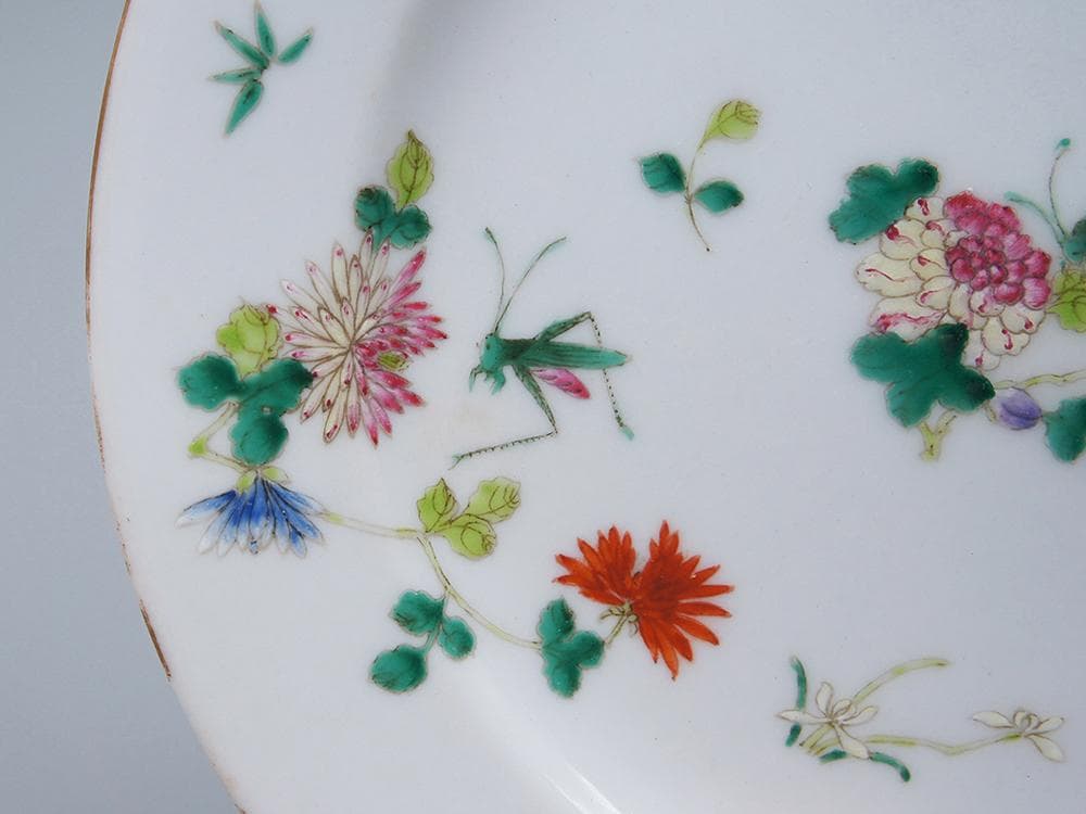 【瓷】　★ 瓷器 粉彩四季花卉紋折沿盤 ★　清代　蝶々 果物 手描文様　明清磁器