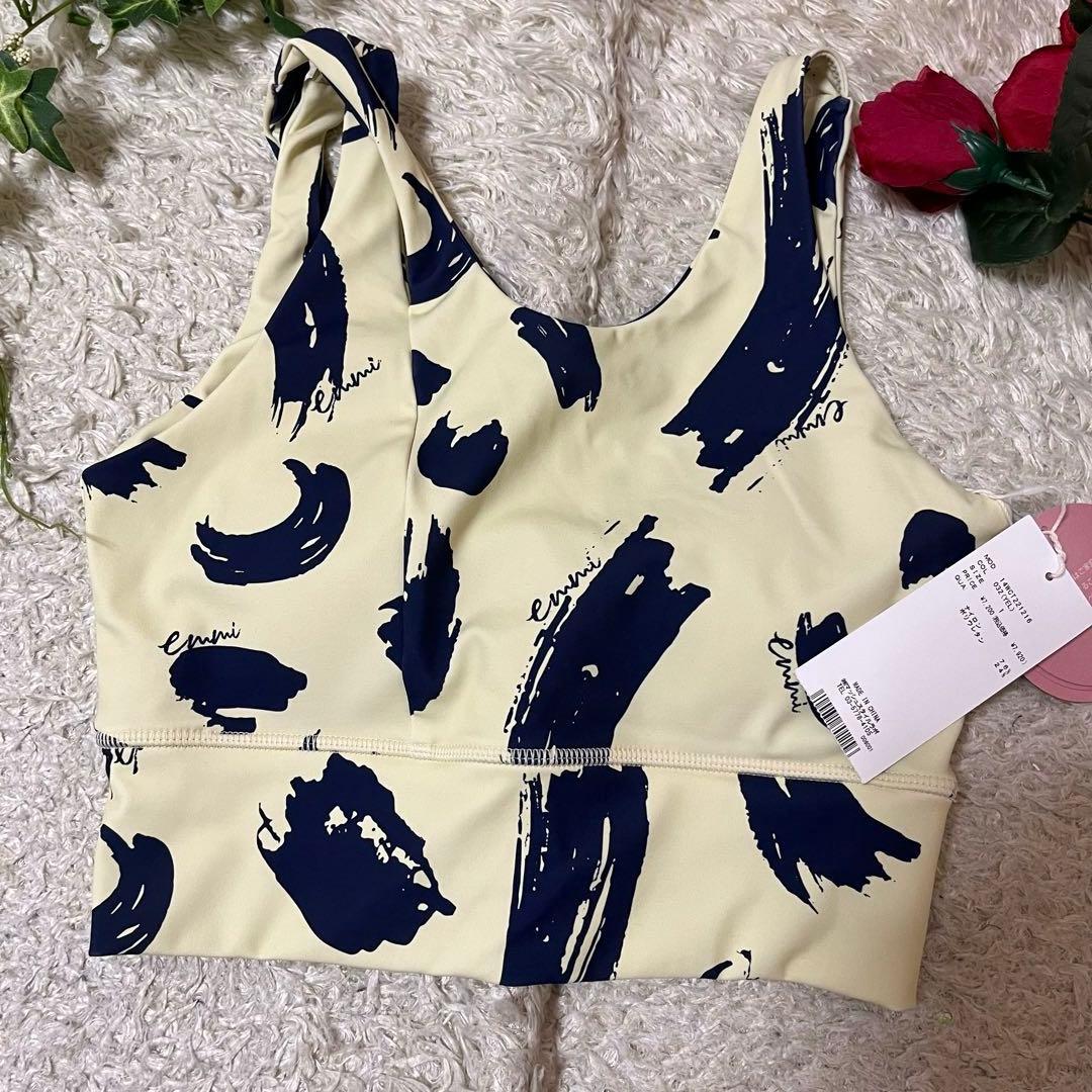 【emmi yoga】emmiオリジナルアート柄レギンス　ブラトップセットアップ