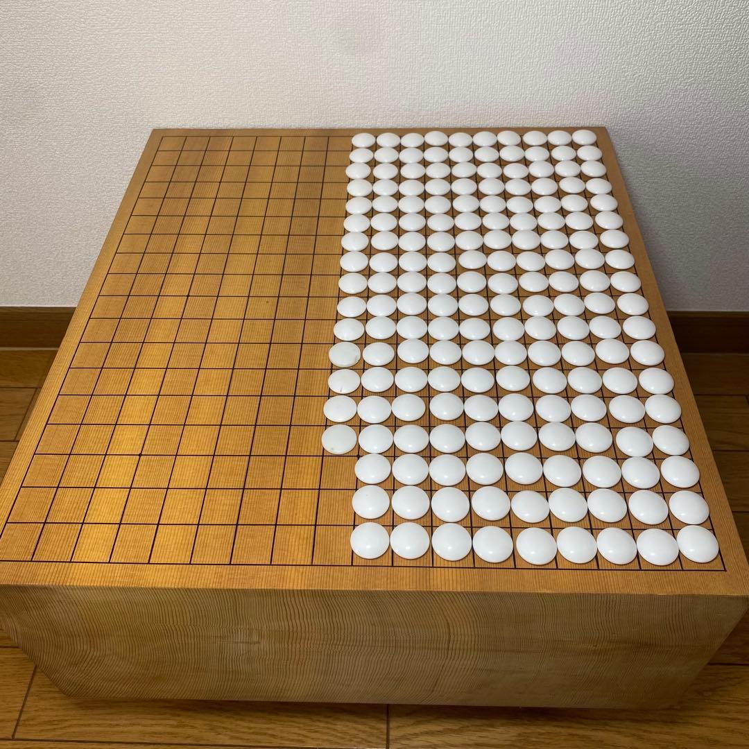囲碁盤　碁石セット　5.7寸　厚さ17.5㎝　脚付