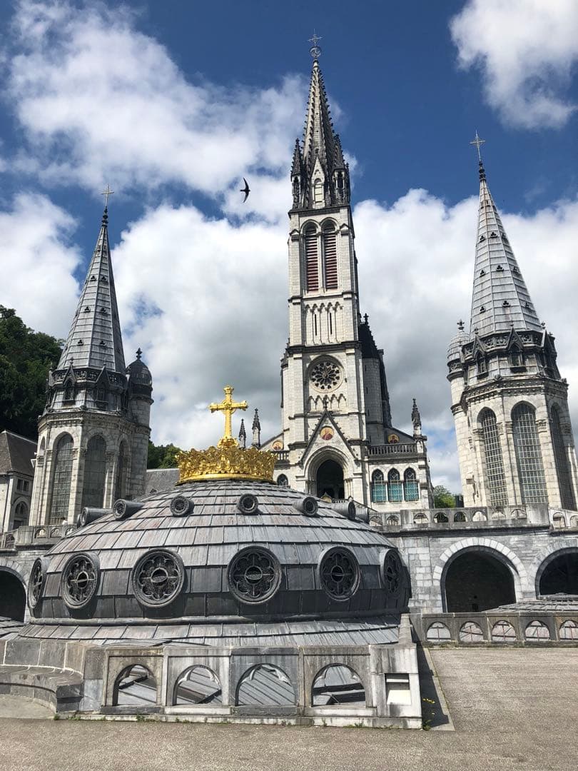 (聖地巡礼)(フランス・ルルド地方)ルルドの泉でくんだ奇跡の聖水＊大容量